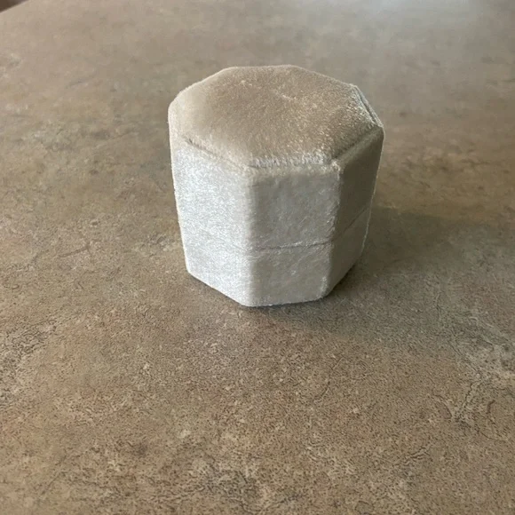 Ring Box - Picture 3 of 3